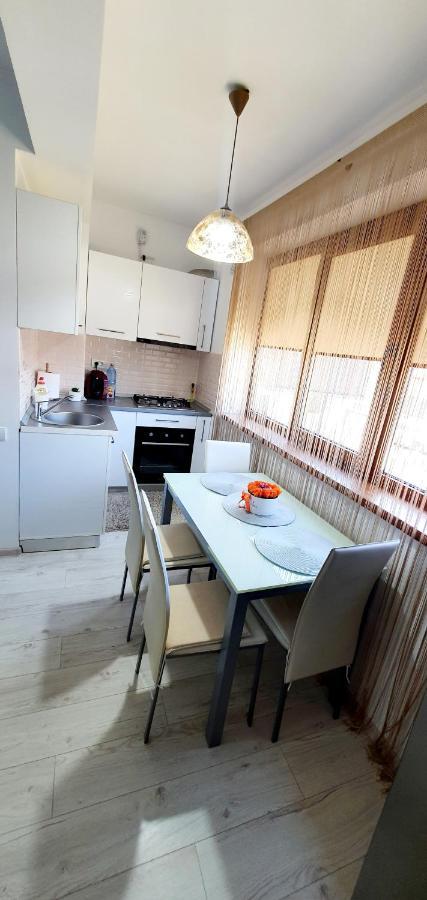 Sarah Apartment Constanta Luaran gambar